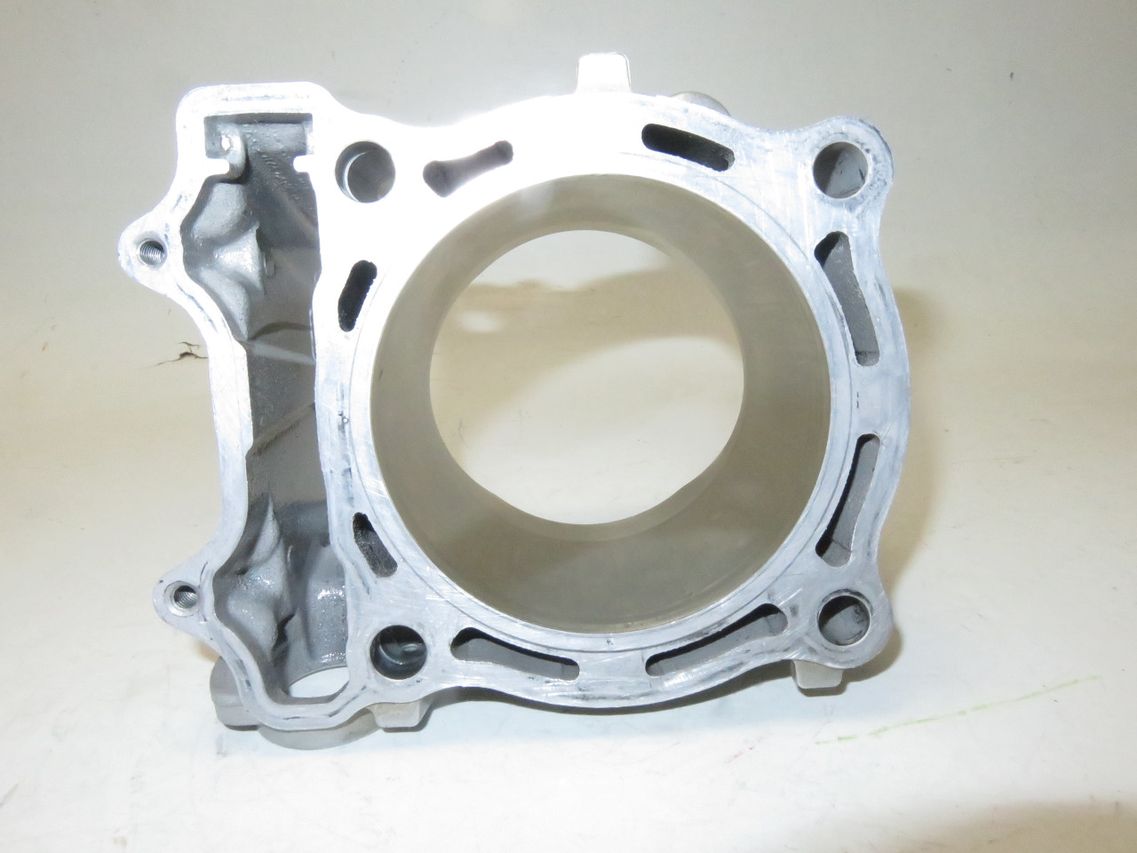 Yamaha YZ450F 2006-2009  2S2-11311-11-00 CYLINDER 1 Head Piston Ring