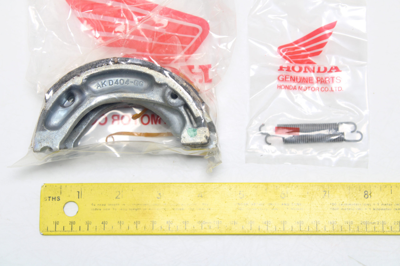 Honda XL200R TLR200 1983-1987 451A2-KB9-015 SHOE KIT, BRAKE
