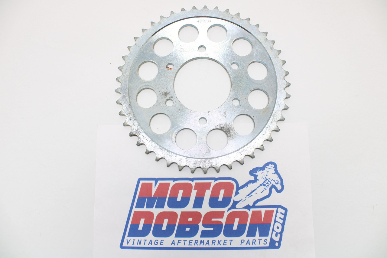 Suzuki GT 750-1972-1977  64511-31000 SPROCKET, REAR 45 Tooth