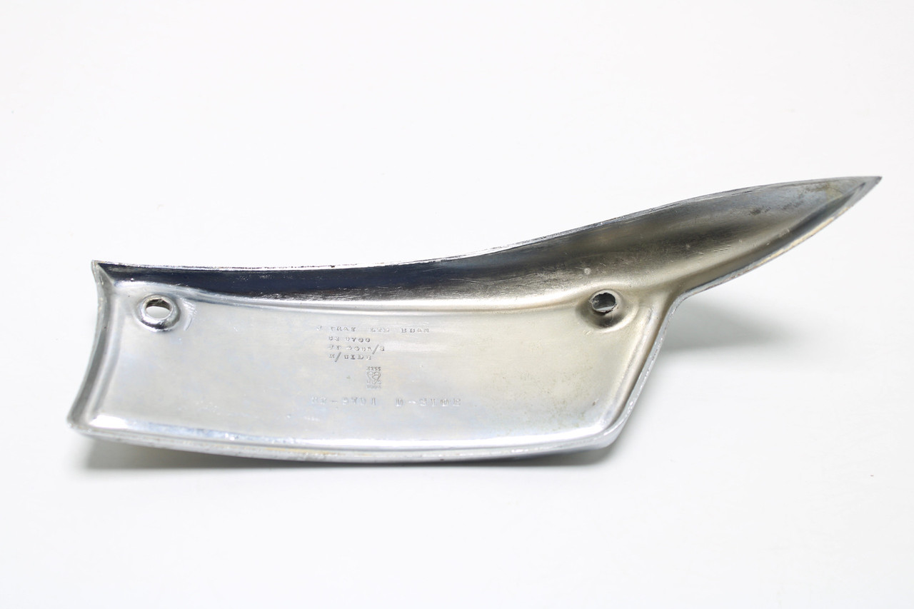 Triumph Late Style Gas Tank Badge LH 82-9701 1969-1979 T120 TR6 T140 T150