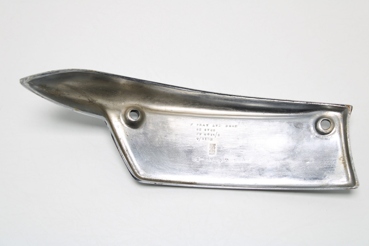 Triumph Late Style Gas Tank Badge RH 82-9700 -1969-1979 T120 TR6 T140 T150