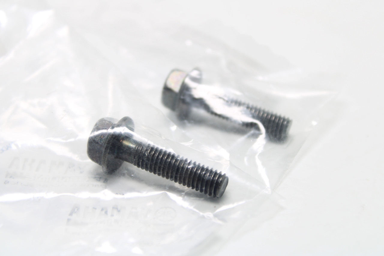 Yamaha 95817-06025-00 BOLT, FLANGE Yamaha Power Equipment Magneto Quantity Of 2