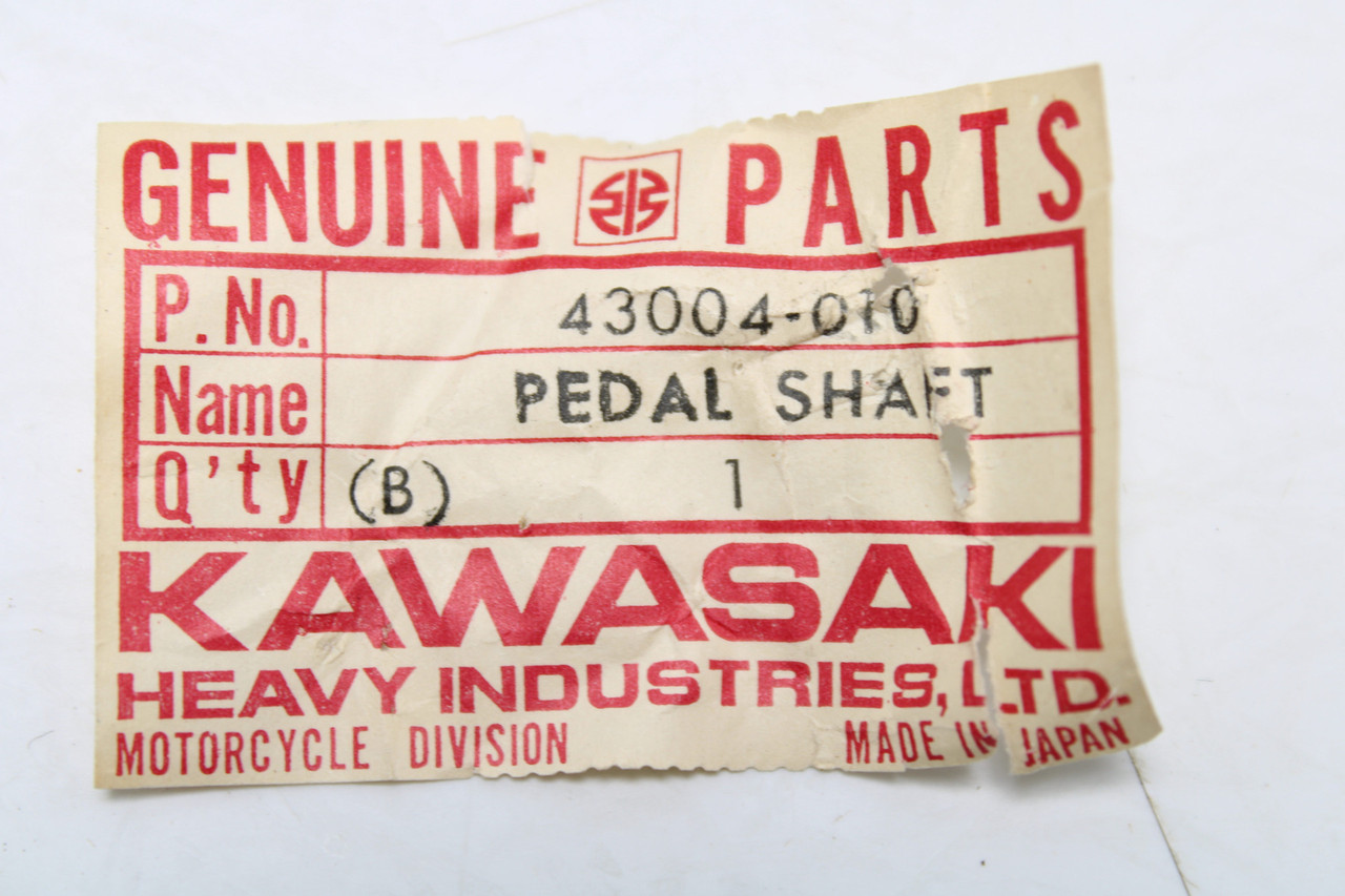 Kawasaki H2 Mark IV 1972-1975 43004-010 SHAFT-BRAKE PEDAL
