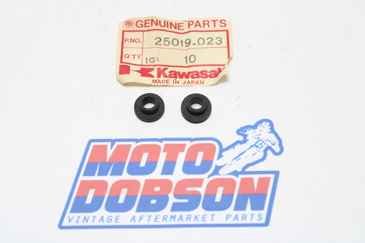 Kawasaki KZ1000 KLR 250 25019-023 METER DAMPER RUBBER (Pair)