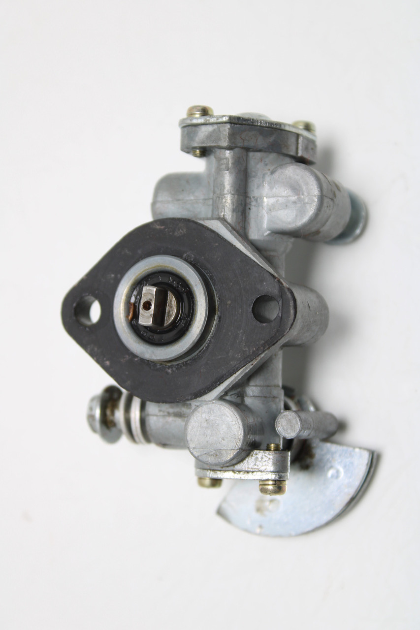Kawasaki F11 1973-1975 16082-043 OIL PUMP ASSY
