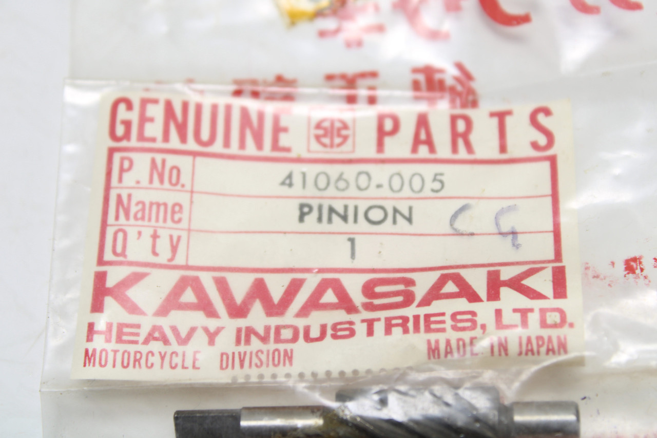 Kawasaki KE100 KH100 41060-005 PINION SPEEDOMETER