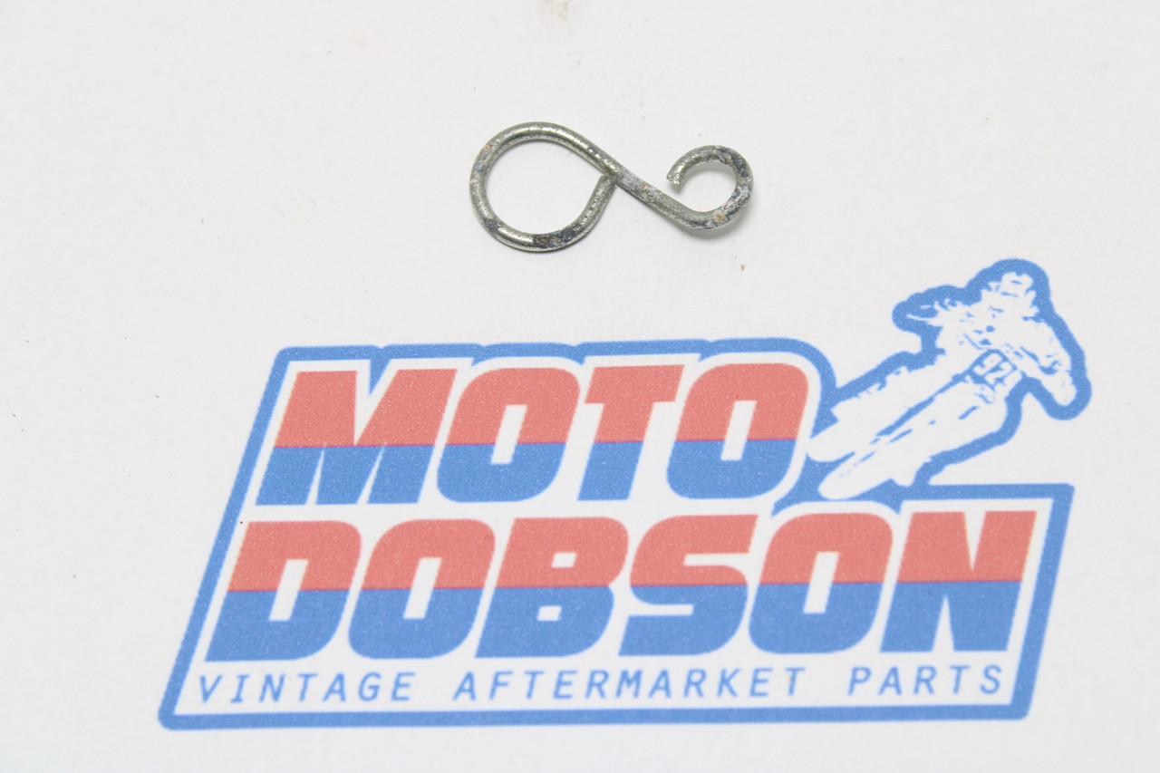 Kawasaki H2 Mach IV 92037-074 CHAIN OILER PIPE TUBE CLAMP