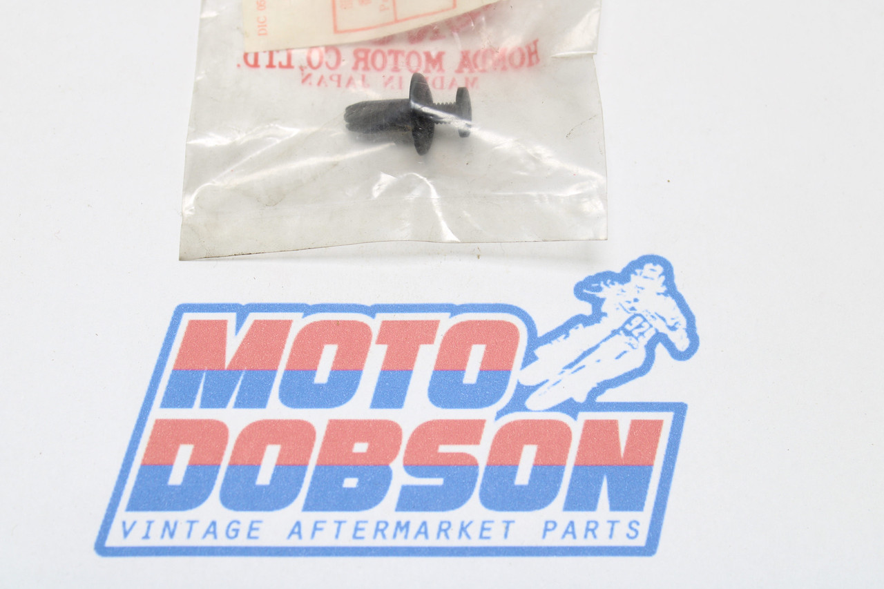 Honda NB50 Aero 50 Scooter 90683-SA5-003 SKIRT CLIP Body Cover