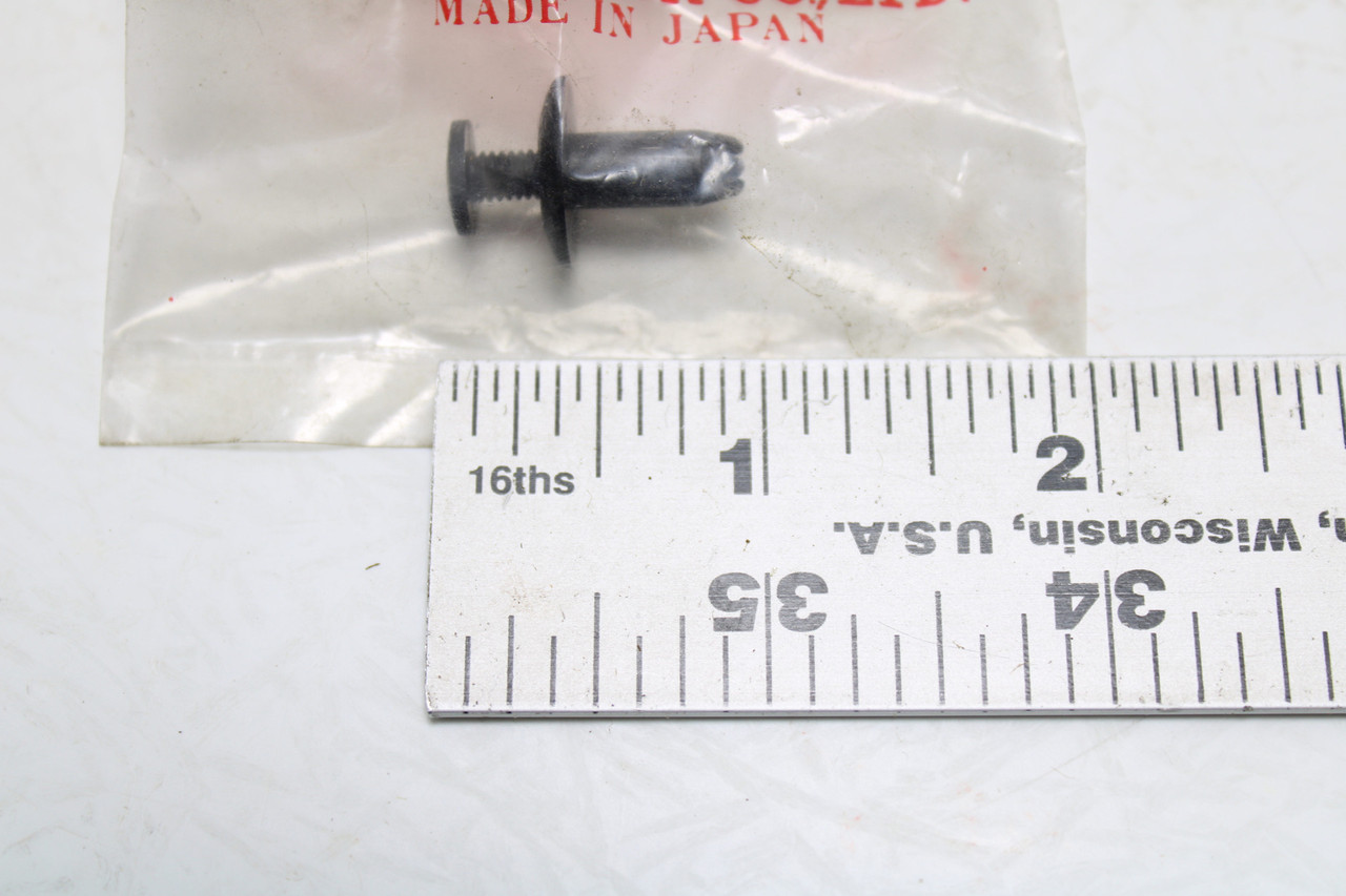 Honda NB50 Aero 50 Scooter 90683-SA5-003 SKIRT CLIP Body Cover