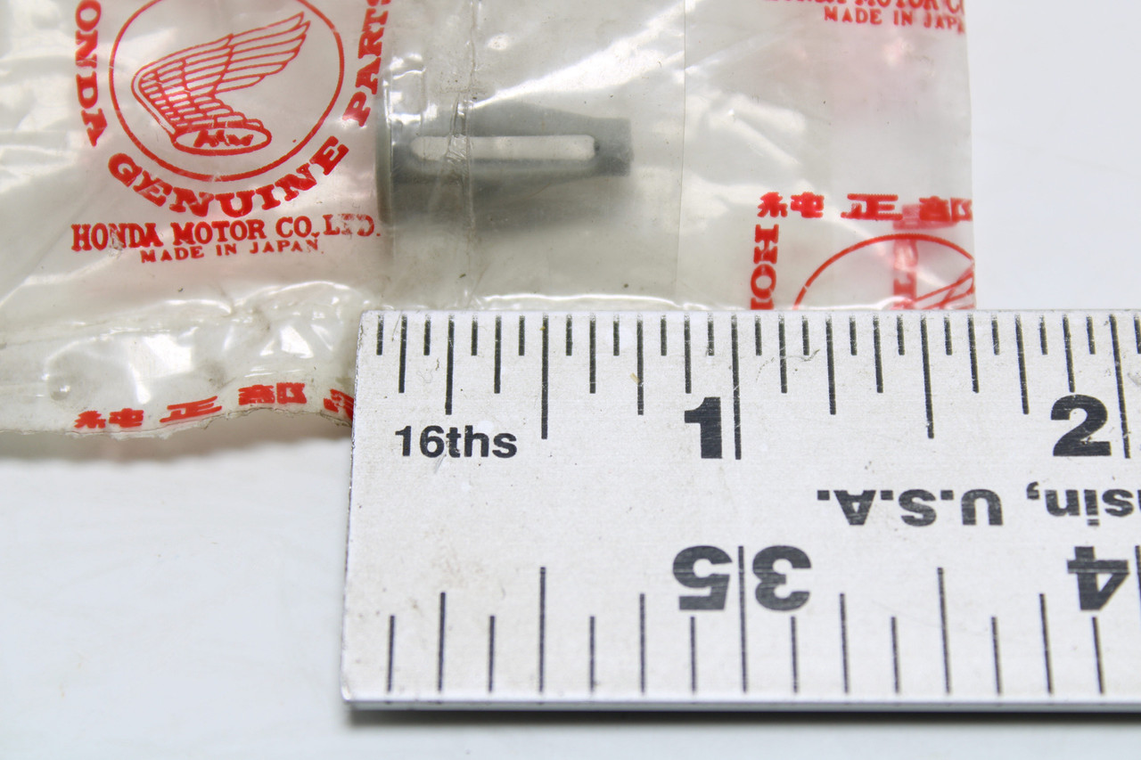 Honda N600 1970-1972 90672-671-003 Trim Clips