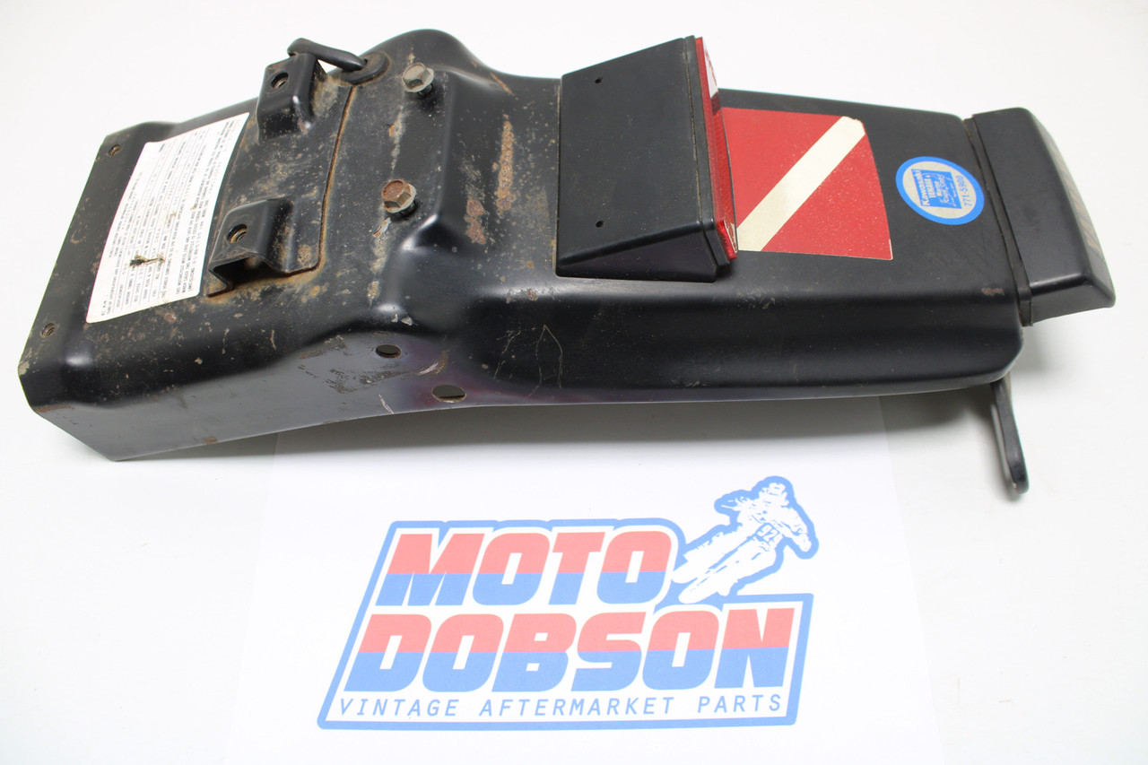 Yamaha YX600T Radian 1987-1988 1UJ-21610-00-98 FENDER, REAR