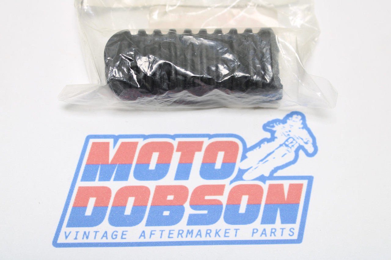 Suzuki DR-Z400 43530-29F00 FOOTREST RUBBER