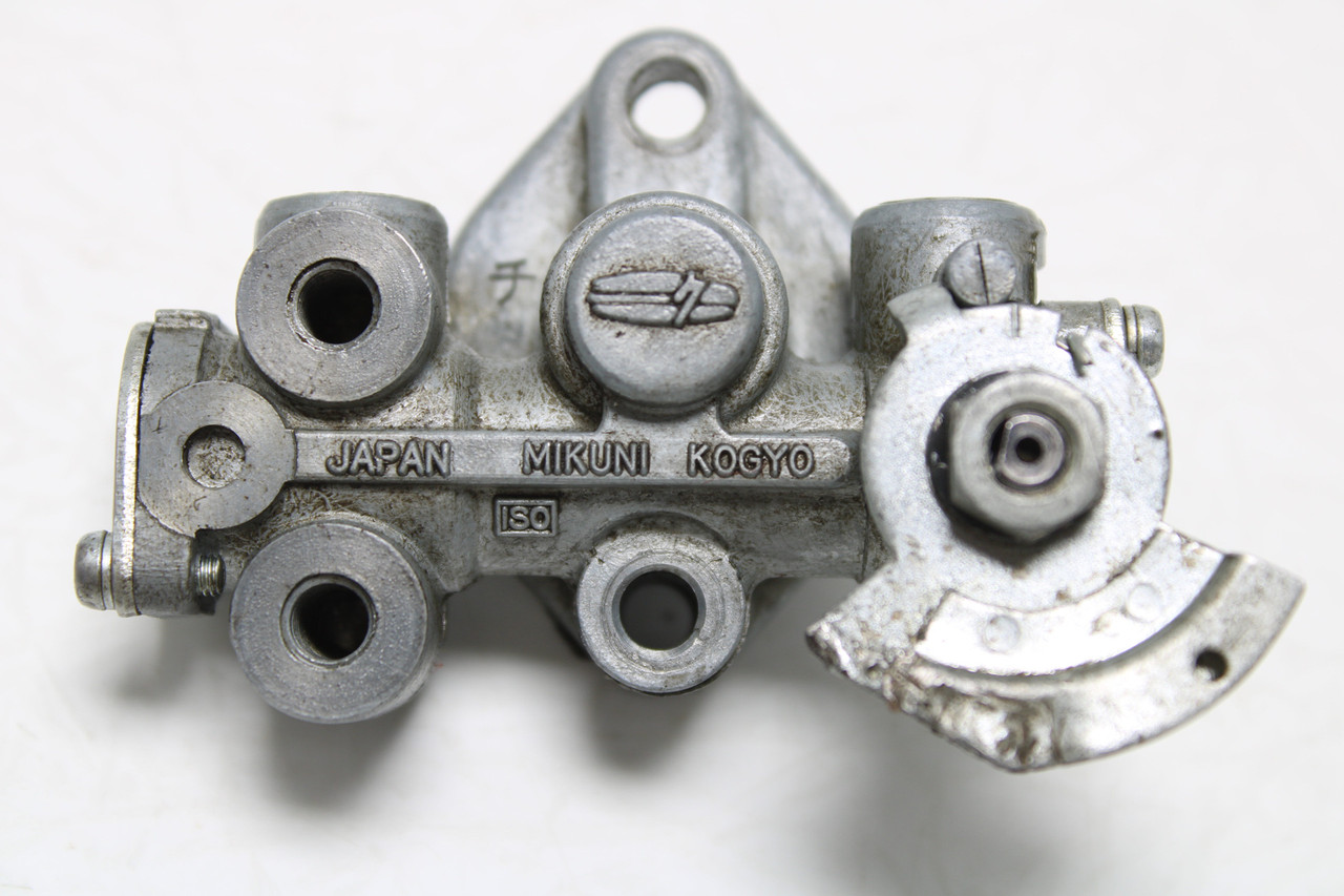 Kawasaki F5 F16082-022 Superseded 16082-038 - OIL PUMP ASSY