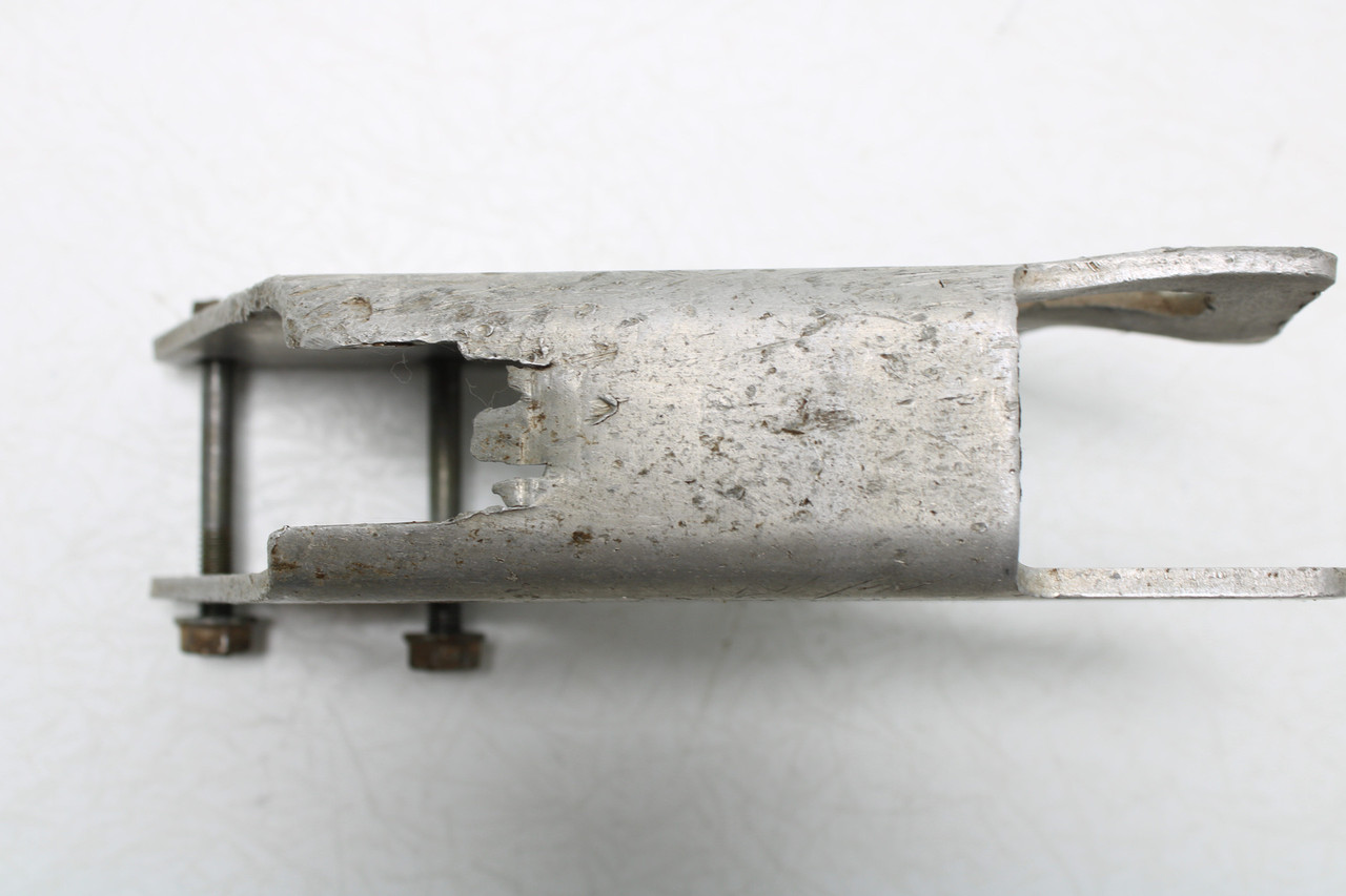 Yamaha YZ125 250 250F 400F 426F 1998-2002 4XM-22128-00-00 THRUST COVER Chain Guide Swingarm