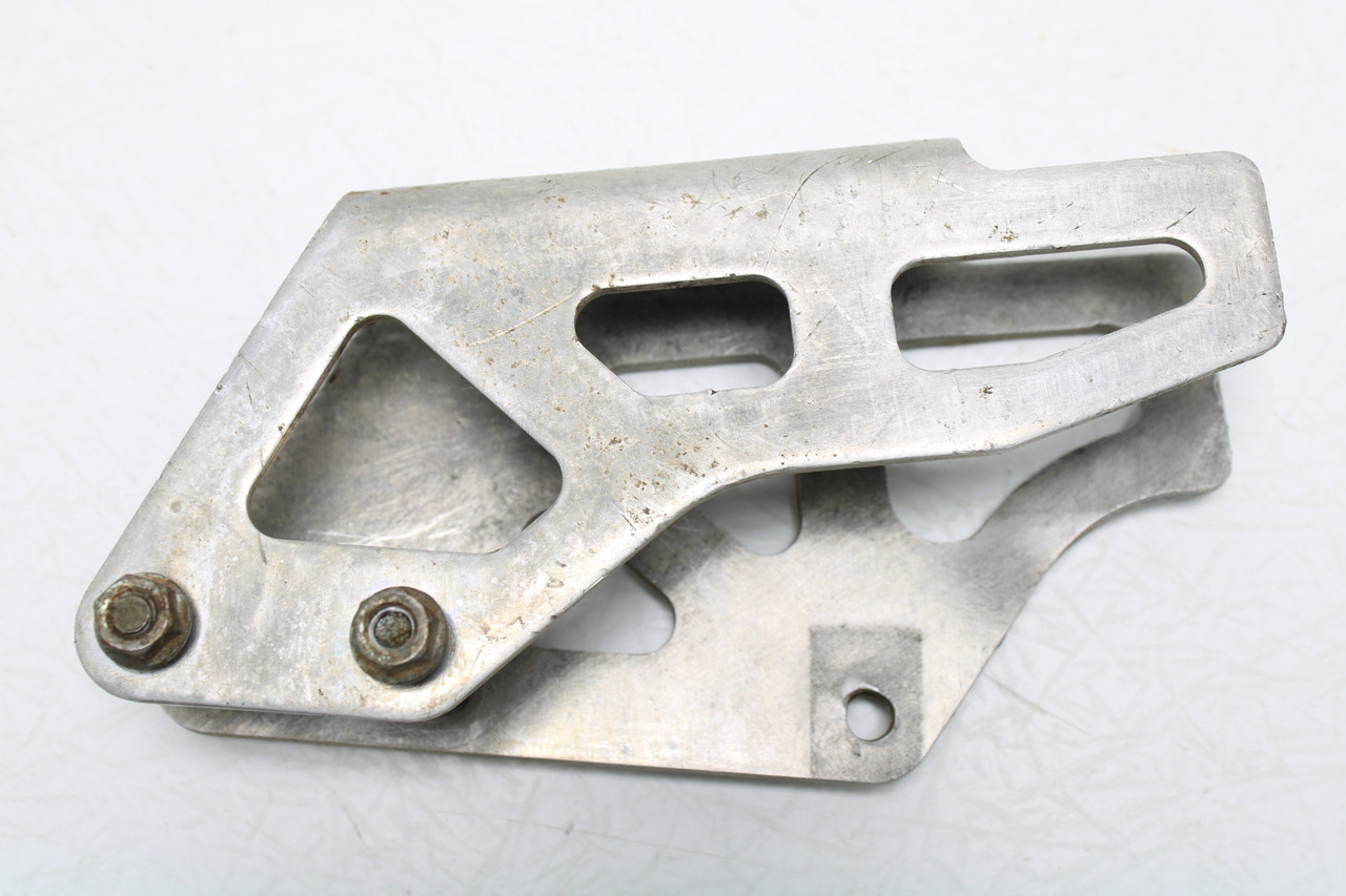 Yamaha YZ125 250 250F 400F 426F 1998-2002 4XM-22128-00-00 THRUST COVER Chain Guide Swingarm