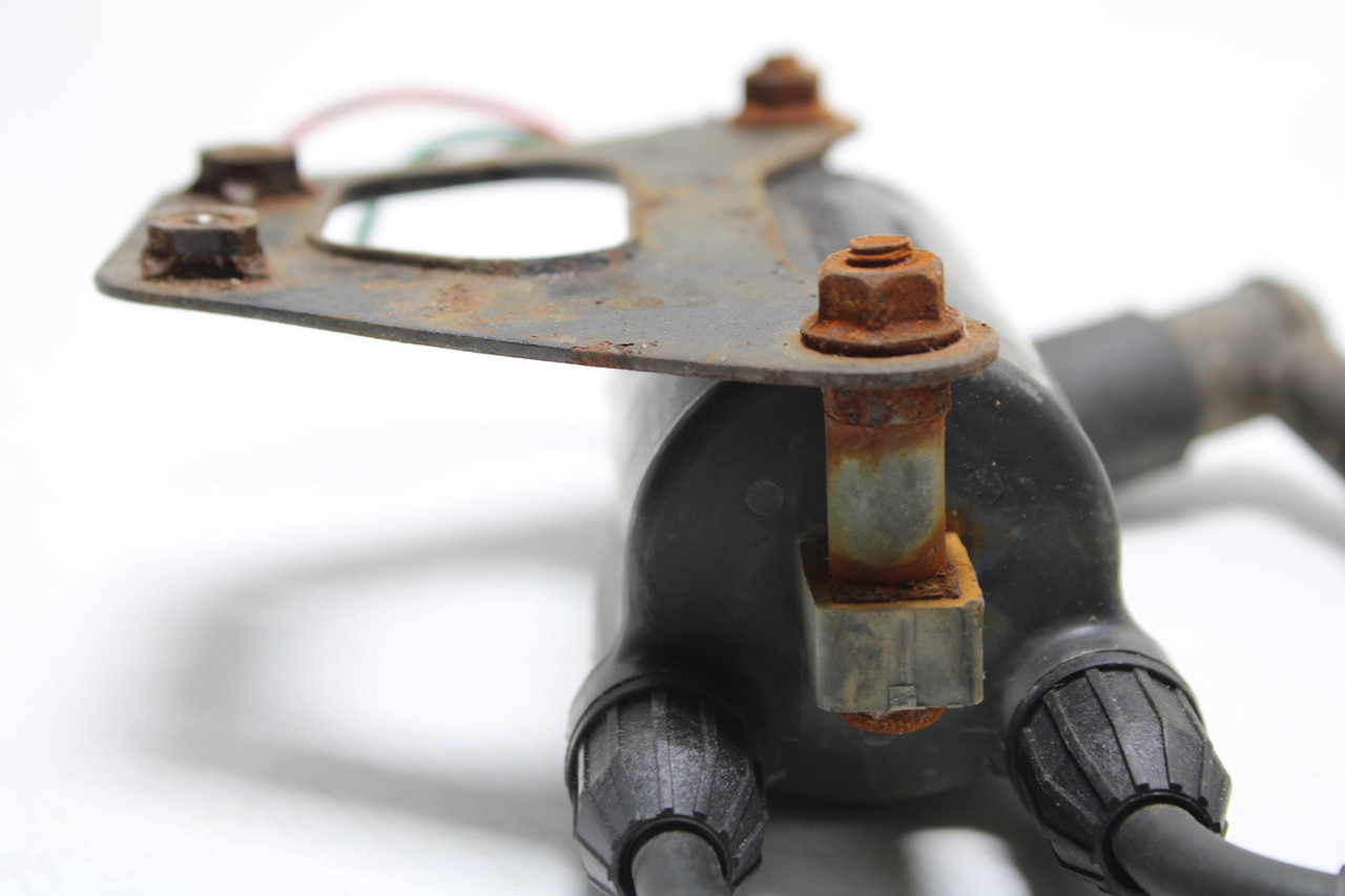 Kawasaki KZ650H 1981 Coil w/ Mounting Bracket