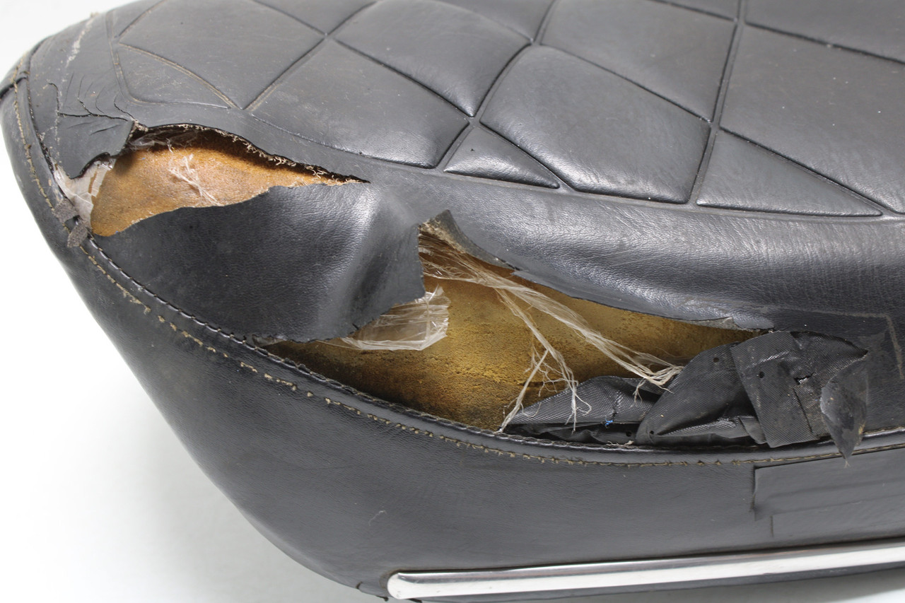 Honda CB750C 1981 77200-MA5-670 SEAT