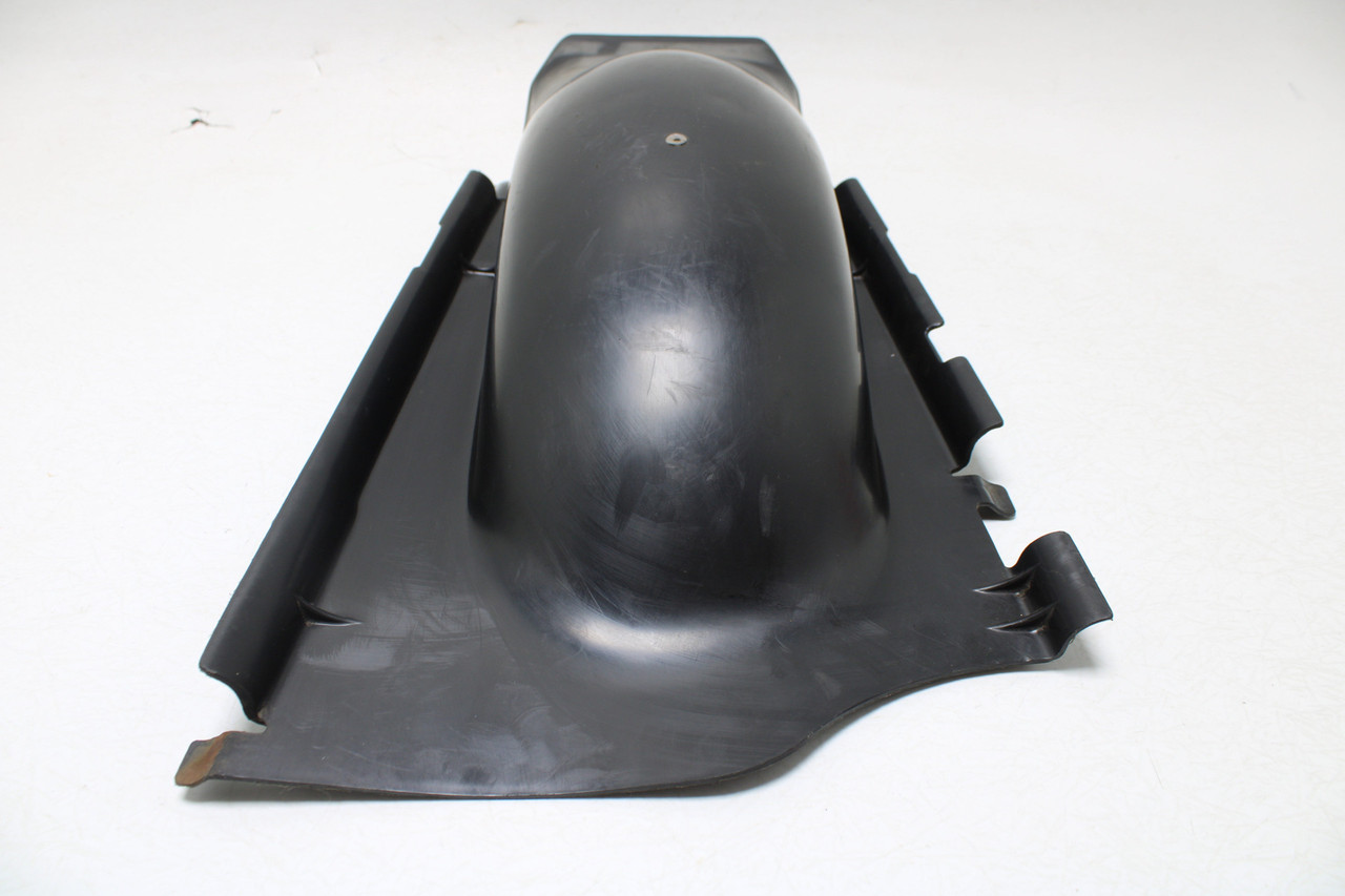 Honda GL650 Silver Wing 1983 80101-MA1-000 REAR FENDER