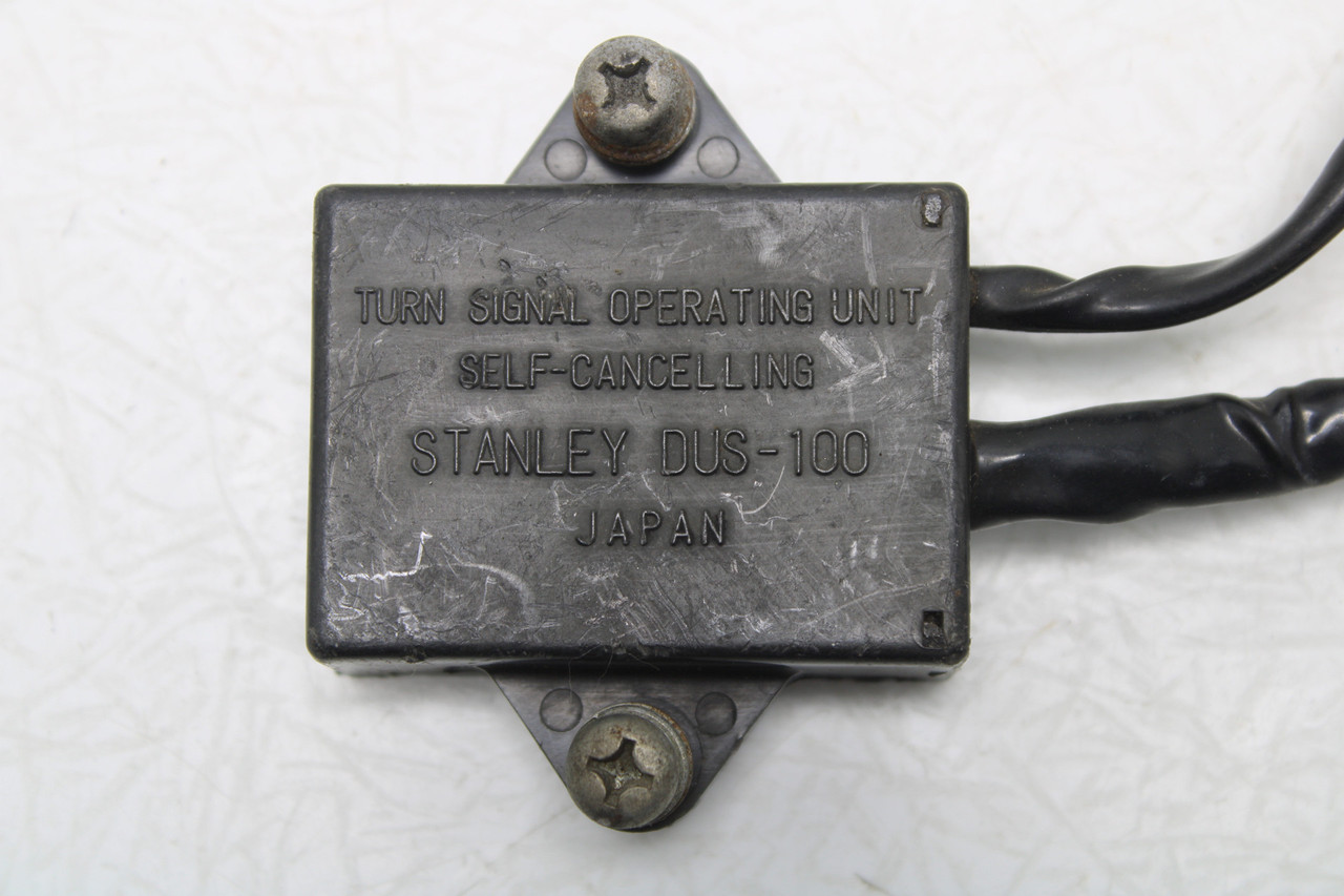 Honda VF700C Magna 1985 Turn Signal Operating Unit DUS-100