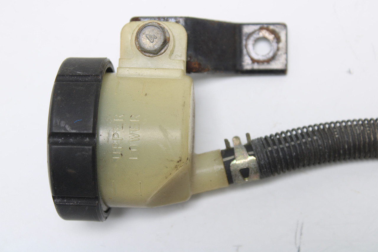 Kawasaki GPZ 750 1983-1985 43015-1251 R Master Cylinder and Caliper