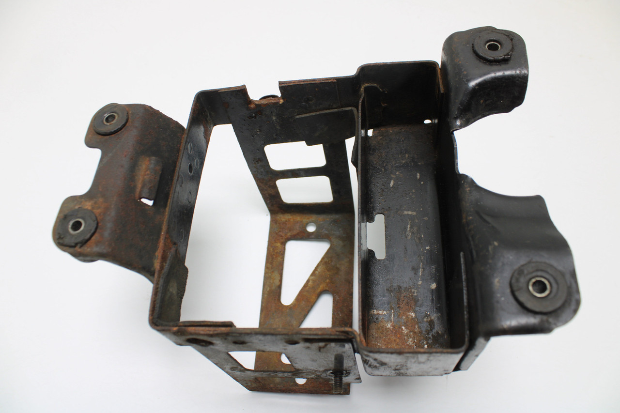 Suzuki Lemans GT750 1972-1977 41540-31000 HOLDER, BATTERY