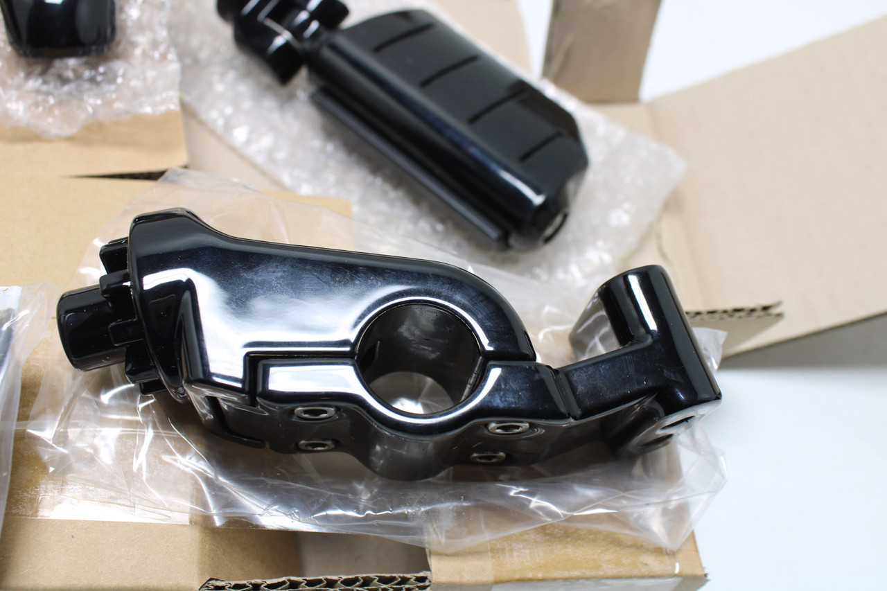 Honda GL1800 '01-'17 Valkyrie  '14-'15 Kuryakyn Ergo II Cruise Mounts
