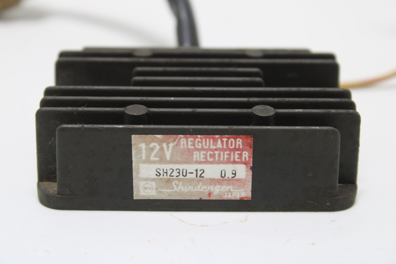 Kawasaki GPZ 550 SH230-12 0.9 Regulator Rectifier