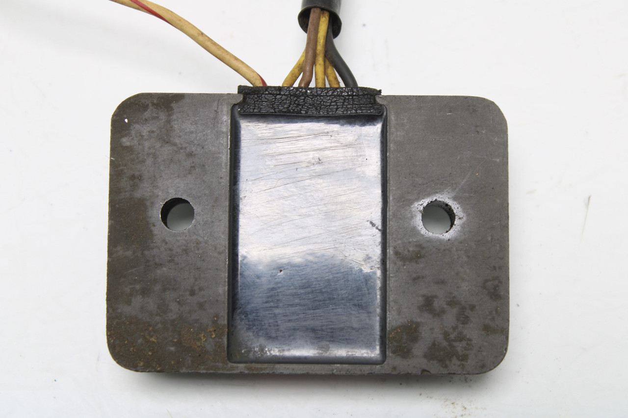 Kawasaki GPZ 550 SH230-12 0.9 Regulator Rectifier