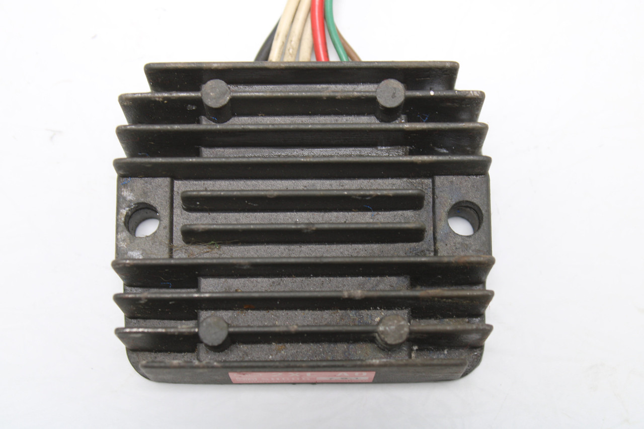 Yamaha 2XL-A0 SH606 7.D.1 Voltage Regulator Rectifier Shindengen