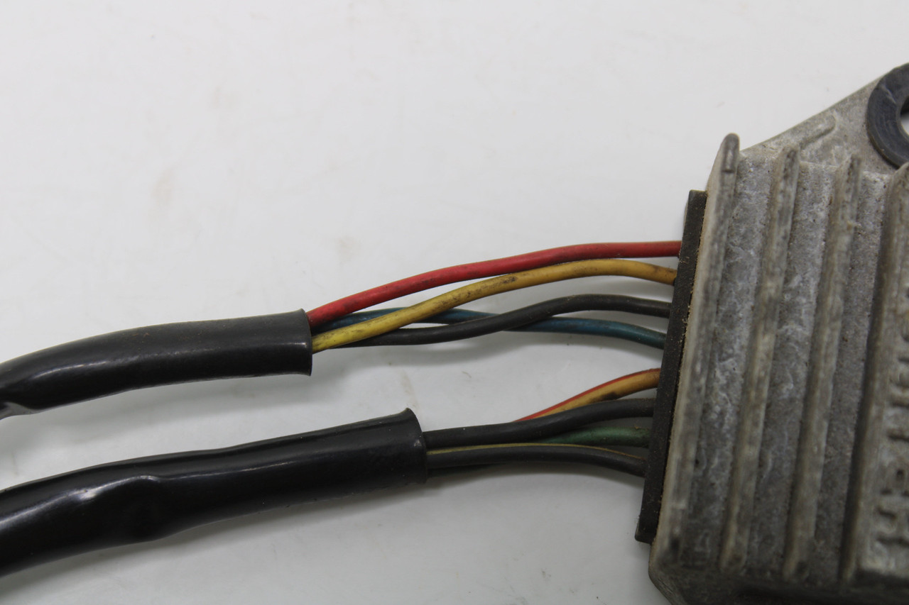 Kawasaki KZ550D H GPZ 1982-1983 21119-1039 CDI Igniter