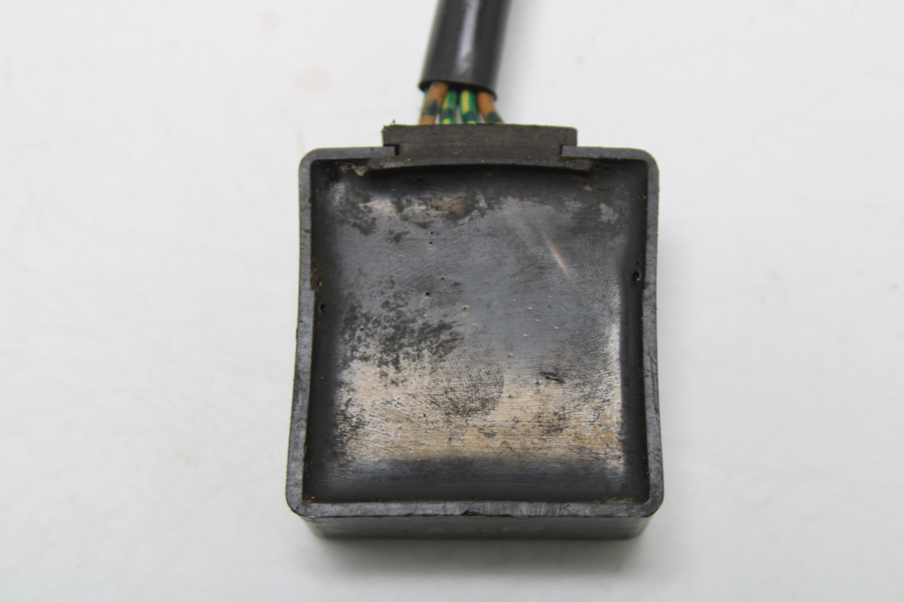 Honda VT700 VF700 H0-841-01-TL Signal Relay Flasher Stop Turn