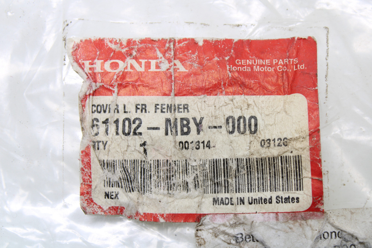 Honda GL1500CG Valkyrie 1999-2001 61102-MBY-000 COVER L. FR. FENDER
