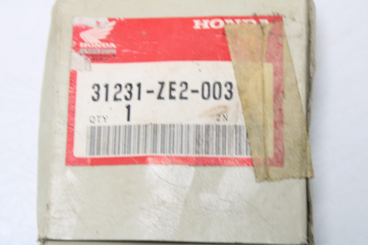 Honda EM5000SX EB6500SX EM6000 EX3500S 31231-ZE2-003 Holder, Brush