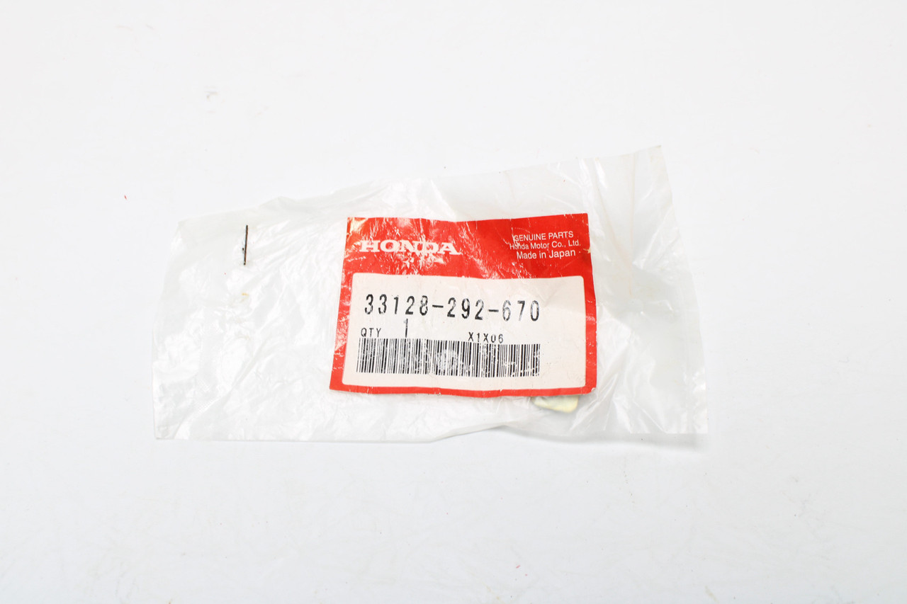 Honda VT1100 CB1000 CB750 CB250 CL175 CB160 33128-292-670 Holder, Nut