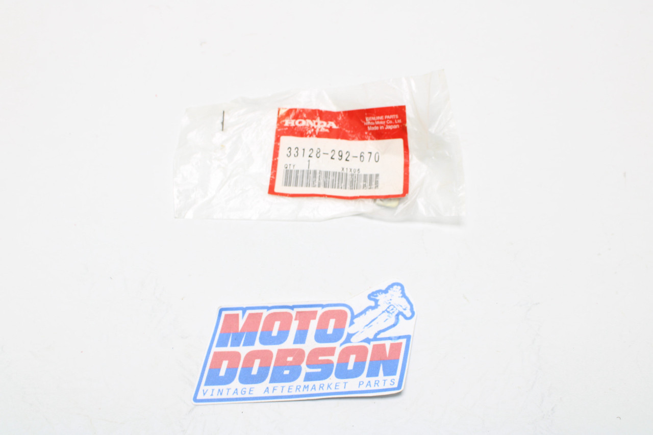 Honda VT1100 CB1000 CB750 CB250 CL175 CB160 33128-292-670 Holder, Nut