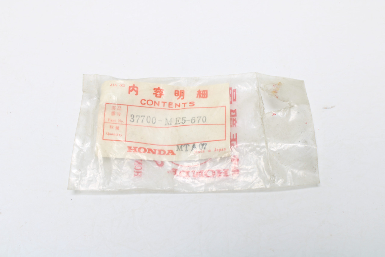 Honda CB650 1984 37700-ME5-670 Rubber, Instrument Setting