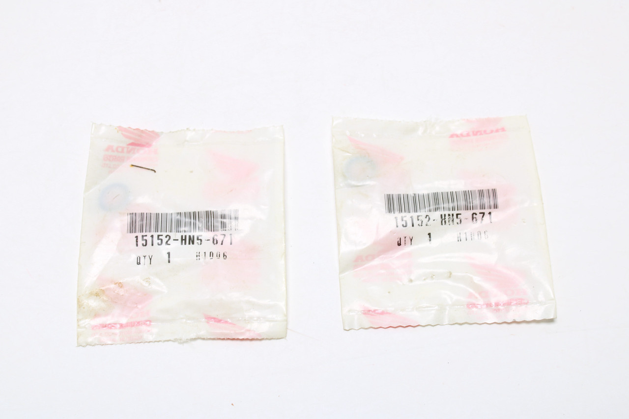 Honda TRX350 2000-2005 15152-HN5-671 Rubber Seal PAIR