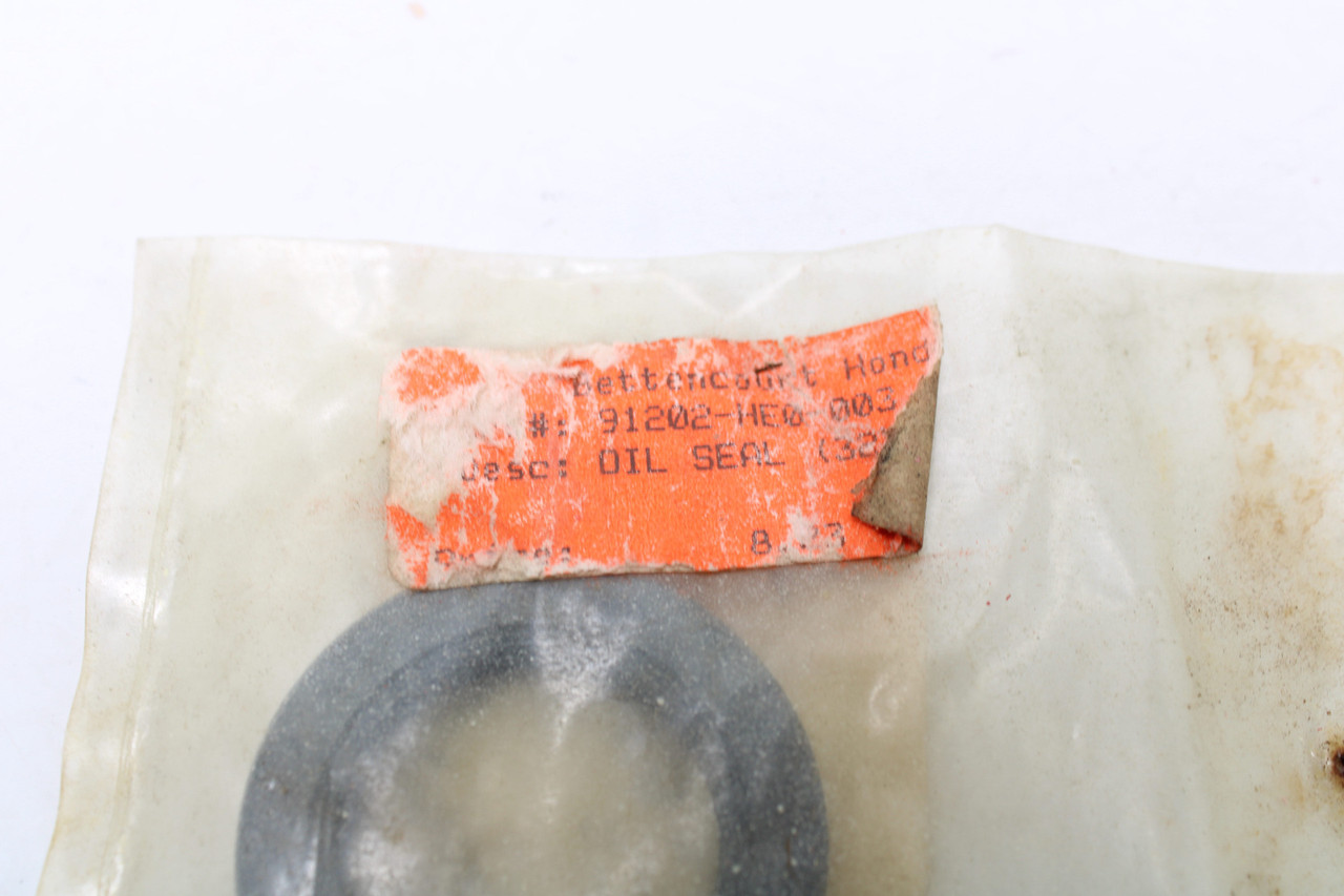 Honda  FSC600 Ac Silver Wing 91202-HE0-003 Oil Seal