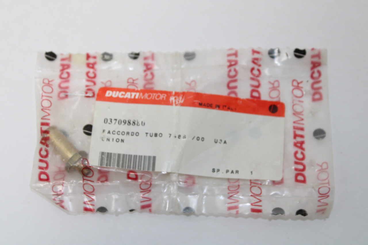 Ducati ST2 ST4 Monster 750 900 037098880 Union