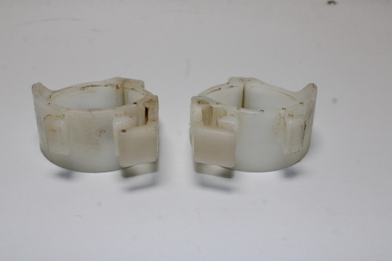 Yamaha YZ125 1996-2000 5DH-2314F-L0-00,4SS-2314G-L0-00 Left and Right Fork Guard, Guide