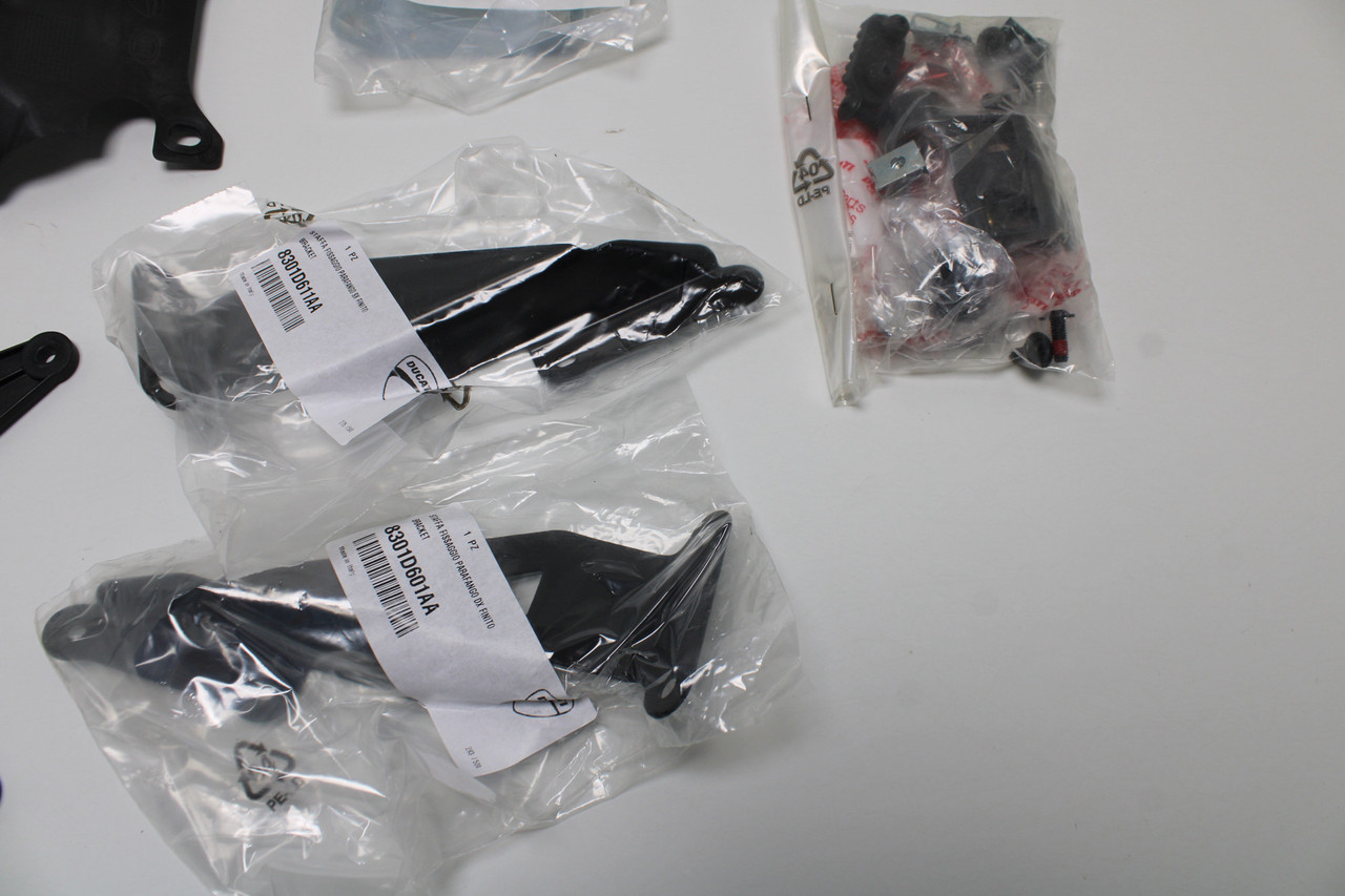 Ducati Scrambler 97380191A Classic Aluminum Mudguard Set