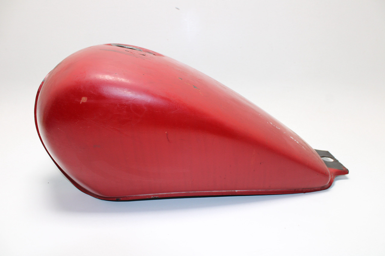 Honda VT500-C Shadow 1984 175A1-MF5-770ZA Fuel Tank