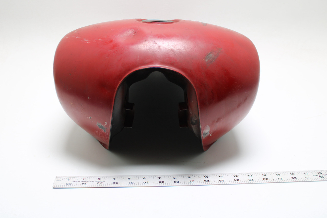 Honda VT500-C Shadow 1984 175A1-MF5-770ZA Fuel Tank