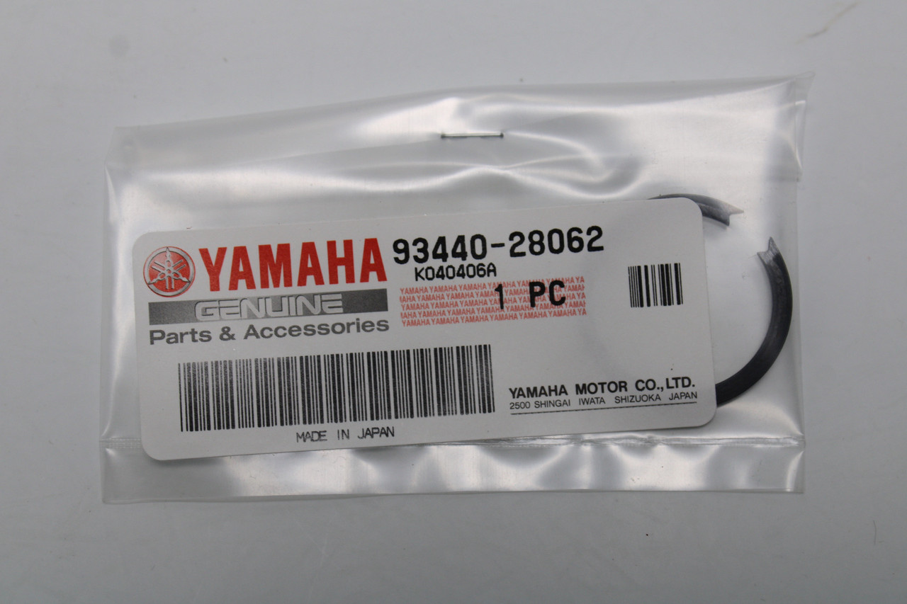 Yamaha YZ250 YZ450 93440-28062-00 Circlip