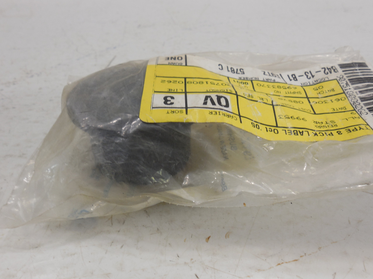 Ford E9TZ-5781-C bushing rear shackle leaf spring suspension