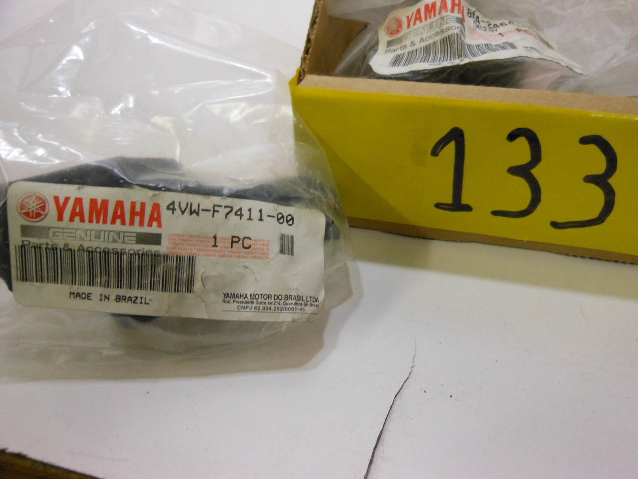 Yamaha TTR 225 4VW-F7411-00-00 FRONT FOOTREST left Side Foot Peg Pedal