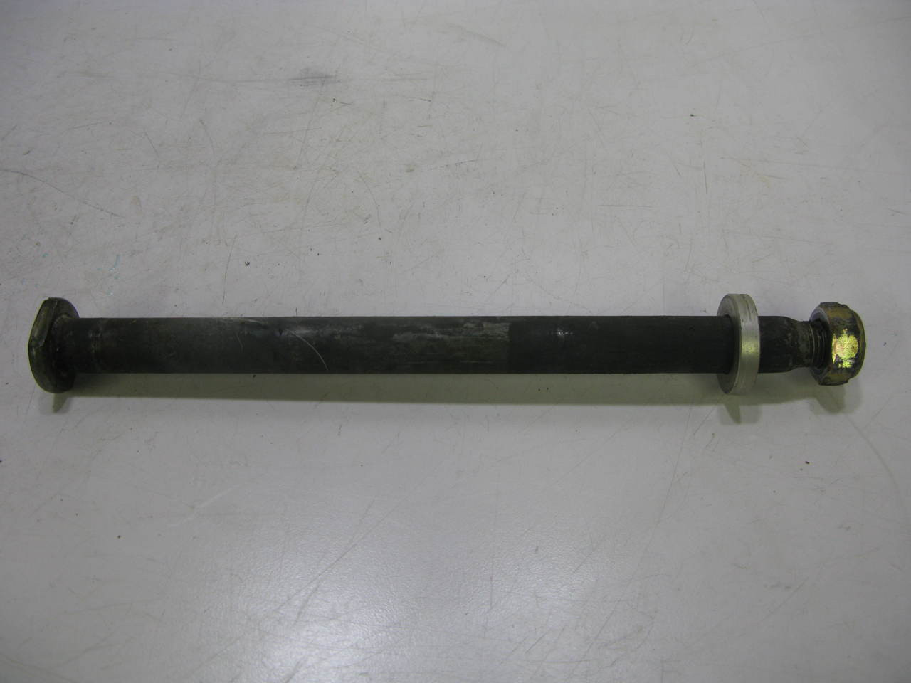 Honda CRF450R CRF 250 R CRF 450 X CRF 250 X 52101-KZ4-J40 SHAFT, SWINGARM Shock