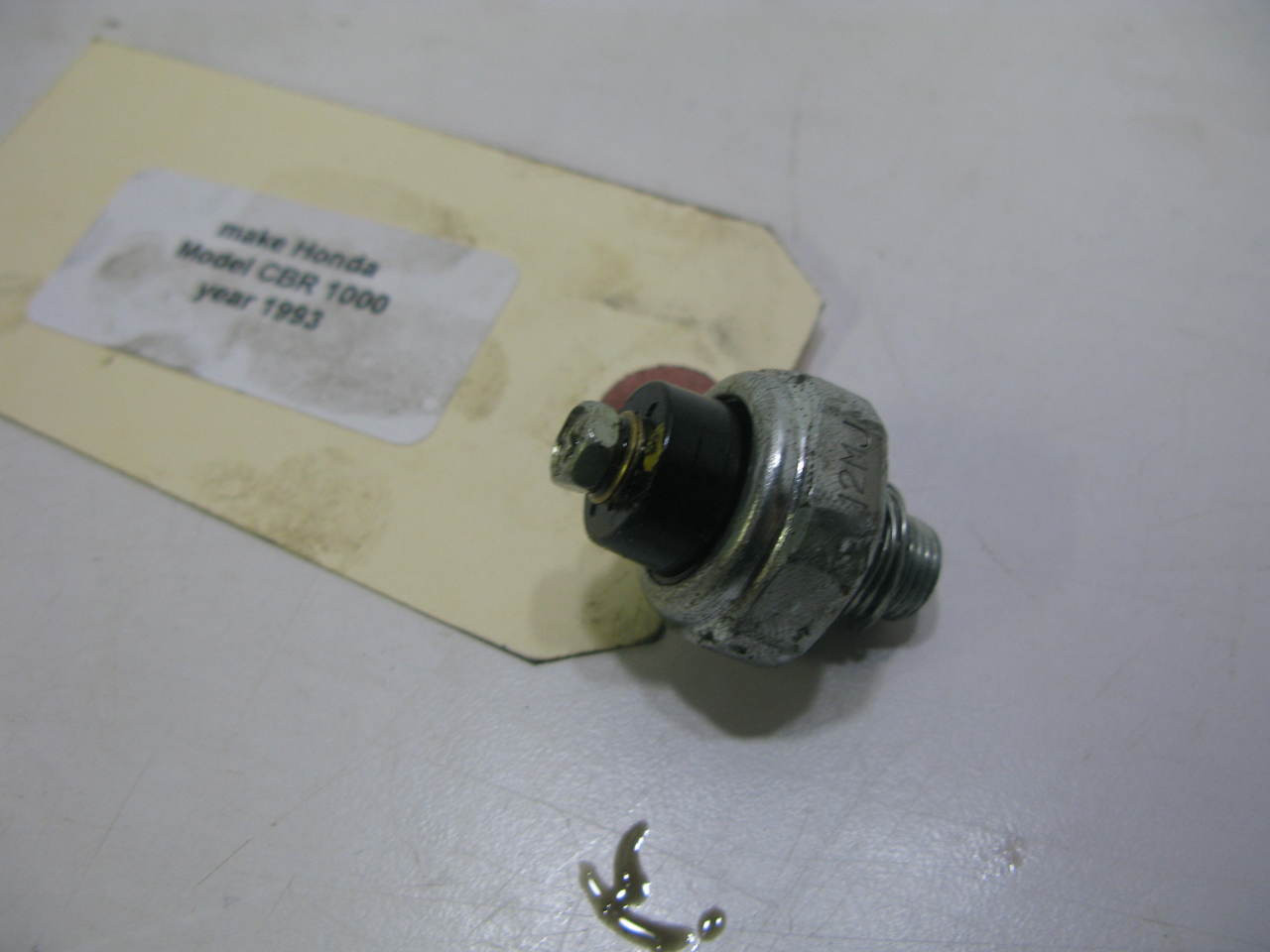 Honda CBR 1000 35500-MJ4-024 SWITCH, OIL PRESSURE Sensor 1987/1996