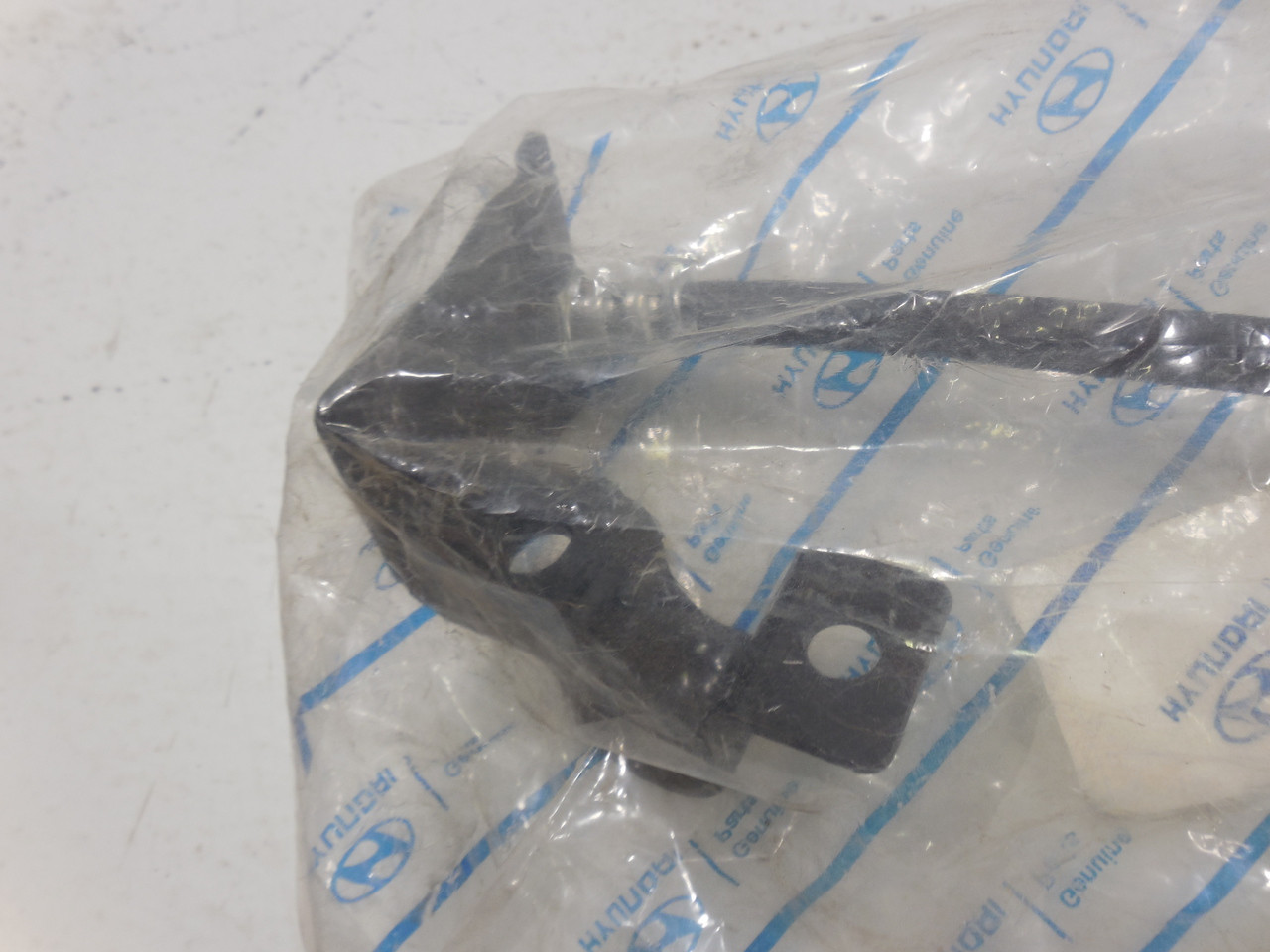Hyundai Santa F  Right Rear brake hose 58812 26351 ;