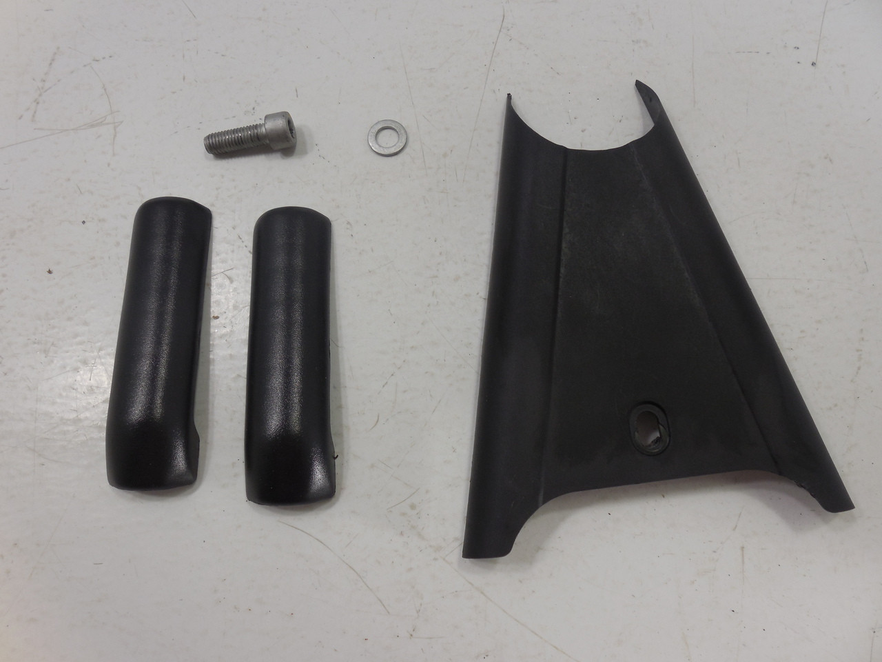 MOTO GUZZI NEVADA V7 FRONT COVER PROTECTION COWL  OEM 32575960